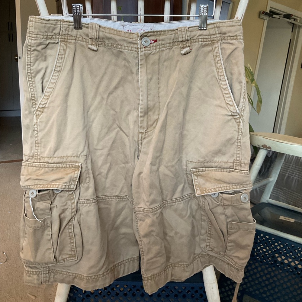 Men’s Khaki Cargo Shorts